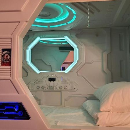 Hostel Aria Capsule 키시나우 외부 사진